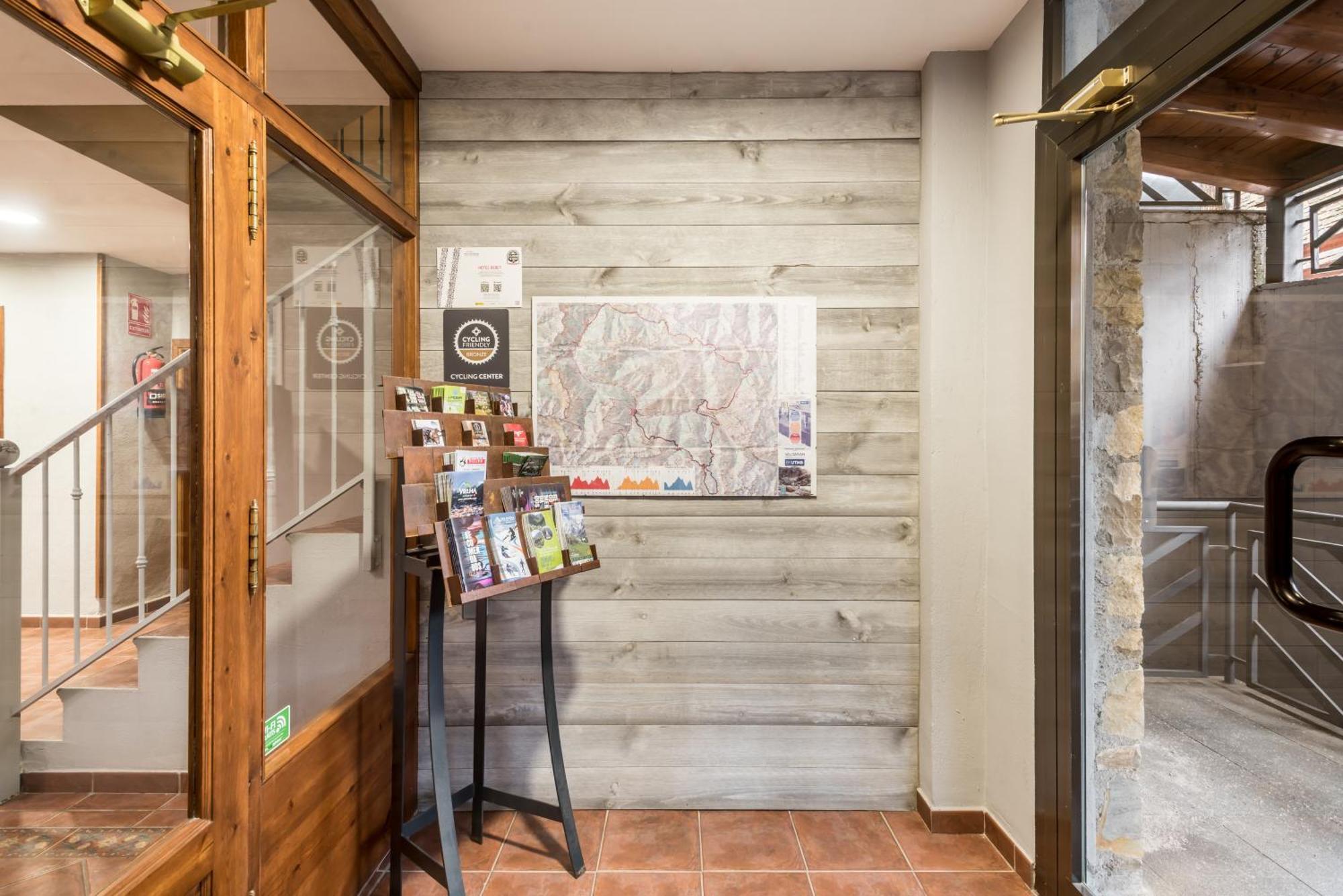 Hotel AA Beret Vielha e Mijaran Buitenkant foto