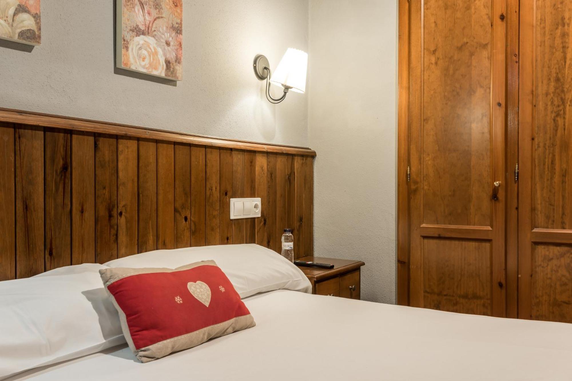 Hotel AA Beret Vielha e Mijaran Buitenkant foto